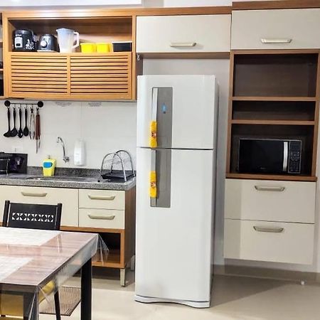 Apto Centro Ubatuba Com Varanda Gourmet, Suite E Piscina Bagian luar foto